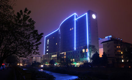 都江堰百倫廣場酒店亮化項(xiàng)目