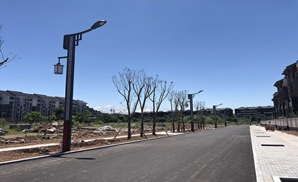 華體為遂寧提供的這個(gè)路燈“小書(shū)包”，在5G時(shí)代將有“大用處”