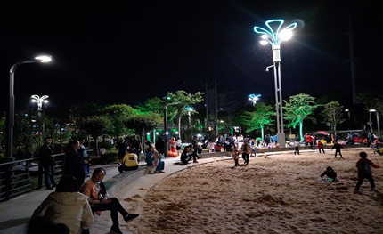 這個(gè)公園的智慧路燈，不只是廣場(chǎng)舞大媽的福音