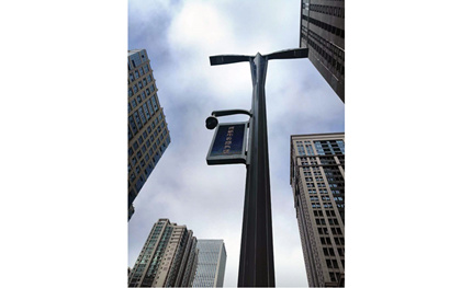 科技和設(shè)計(jì)的完美結(jié)合，華體智慧路燈點(diǎn)亮青島CBD